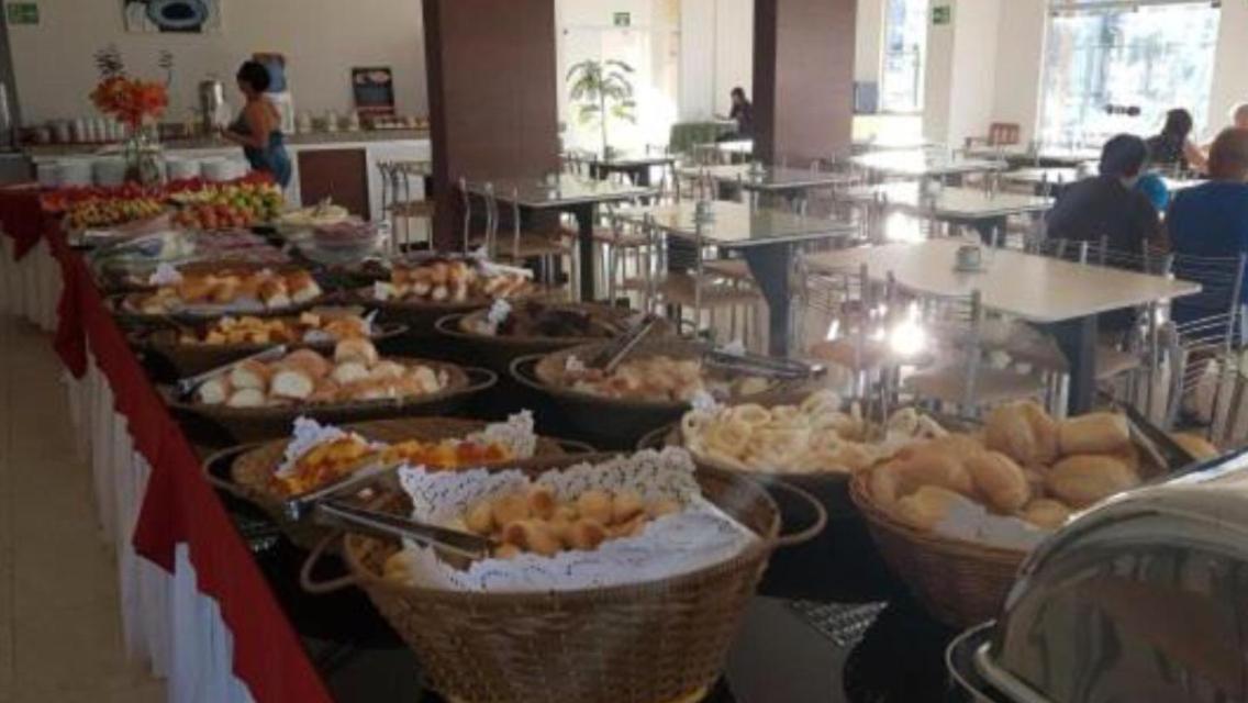 קאלדס נובאס Hotel Golden Dolphin Com Cafe Da Manha! Piscinas 24H מראה חיצוני תמונה